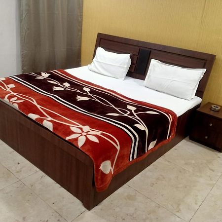 Sapphire Palace 3 Hotel Джайпур Екстериор снимка